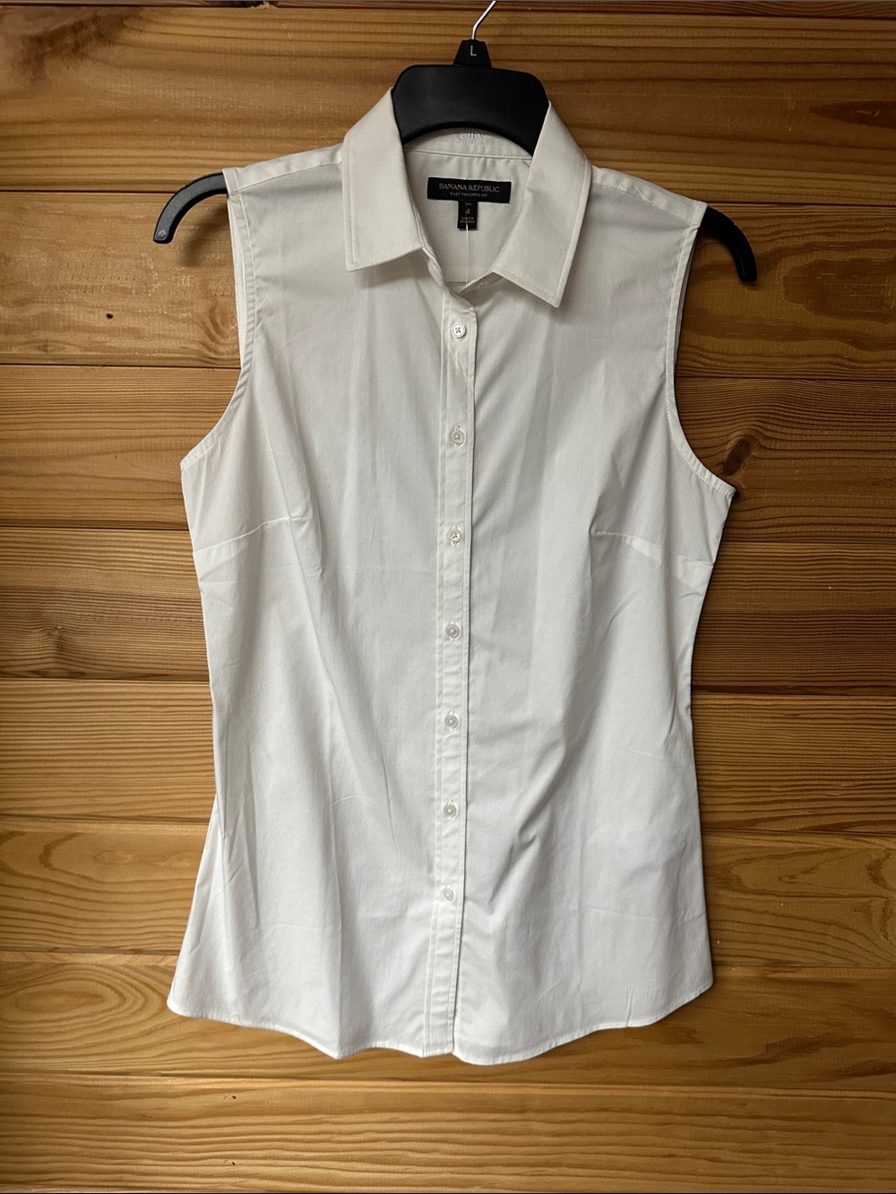 Banana Republic Women's White Sleeveless Button-Down Shirt Size 4